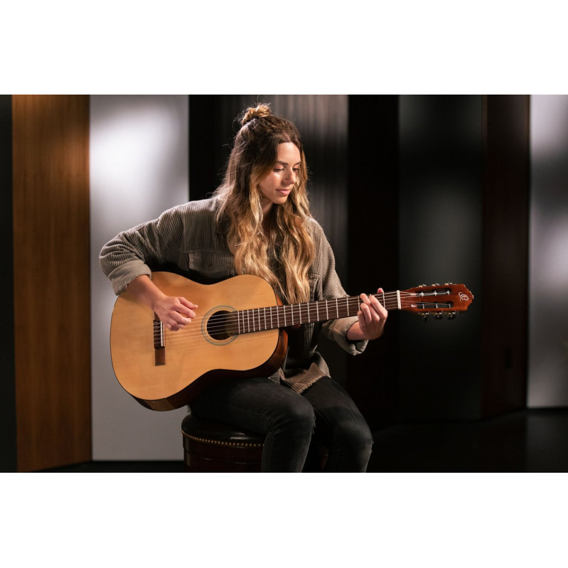 Ortega RST5 Student Series 4/4 Classical Guitar 6-String - Natural