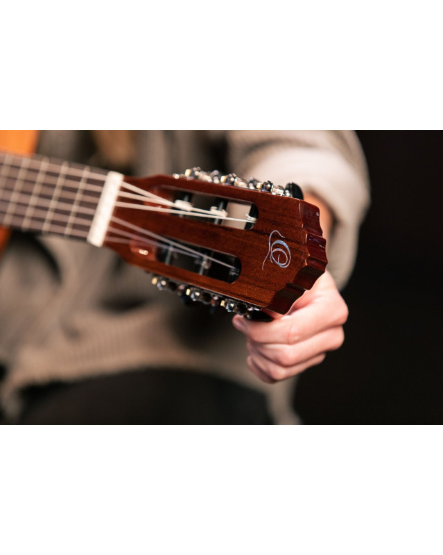 Ortega RST5 Student Series 4/4 Classical Guitar 6-String - Natural