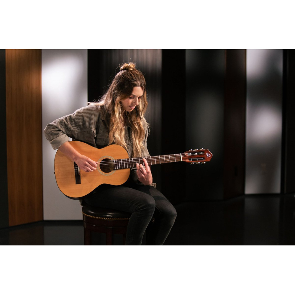 Ortega RST5-3/4 Student Series 3/4 Classic Guitar 6-String - Natural