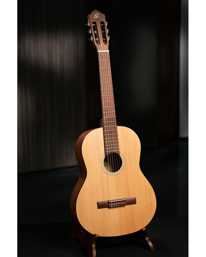Ortega RST5M Student Series 4/4 Classical Guitar 6-String - Natural