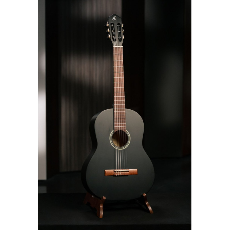 Ortega RST5MBK Student Series 4/4 Classic Guitar 6-String - Black