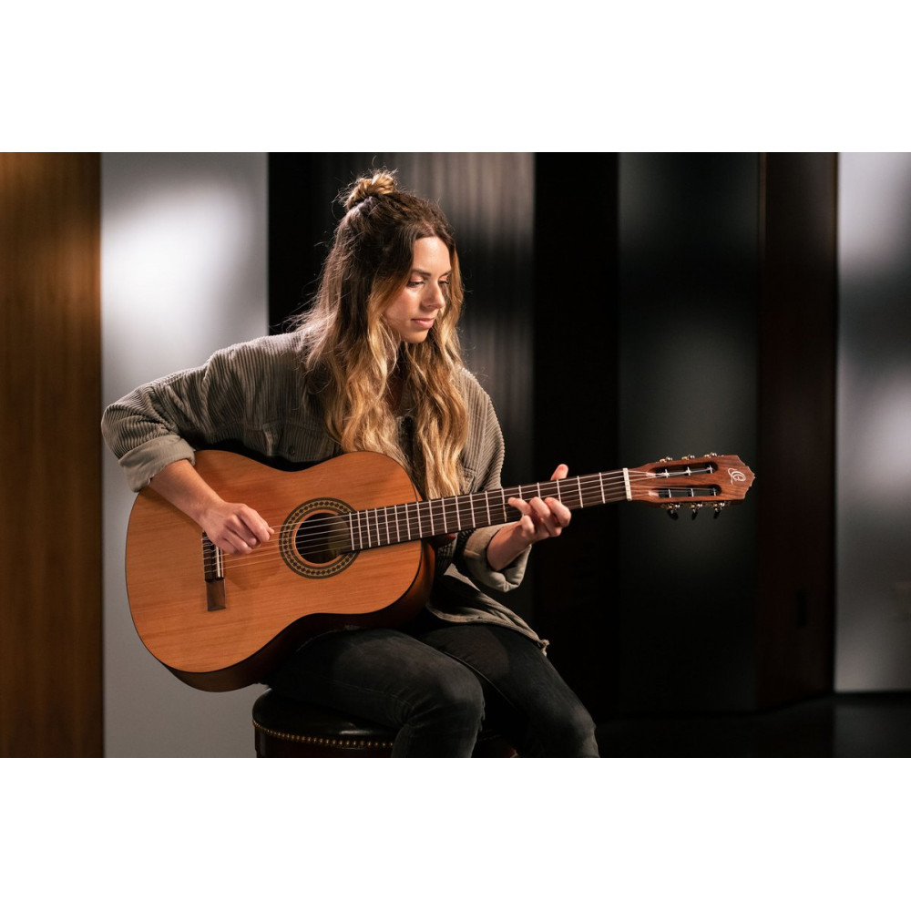 Ortega RSTC5M Student Series 4/4 Classical Guitar 6-String - Natural