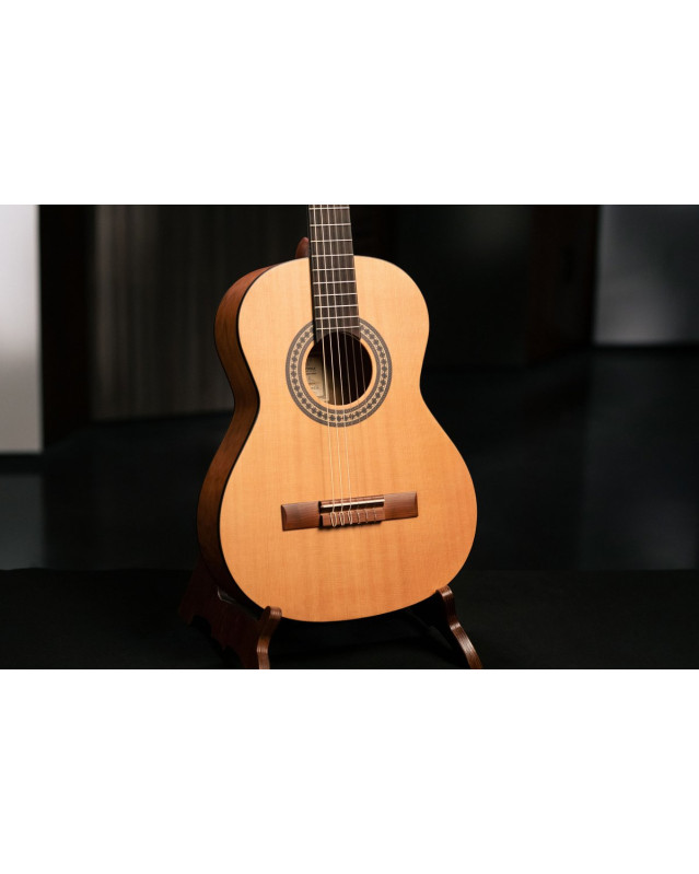 Ortega RSTC5M-3/4 Student Series 3/4 Classical Guitar 6-String - Natural