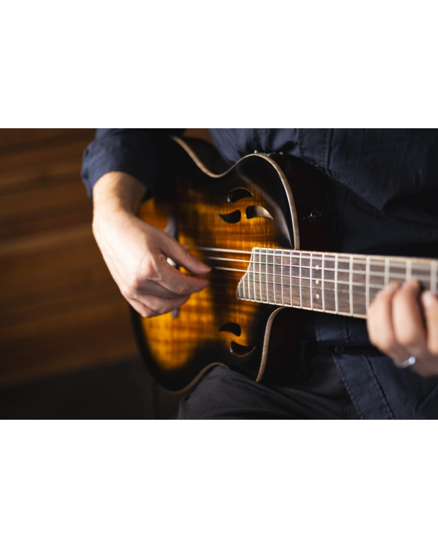 Ortega RTPDLX-ACA TourPlayer DeLuxe Nylon String Guitar 6-String - Acacia Burst + Gig Bag