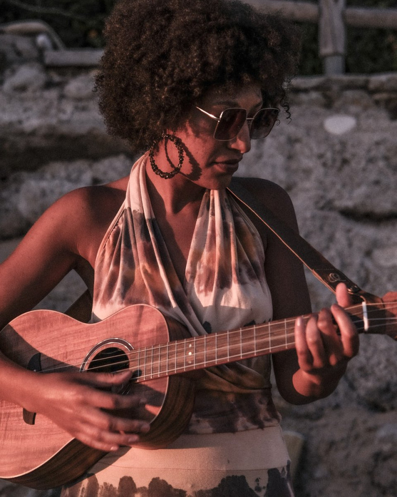 Ortega RUACA-BA Timber Series Baritone Ukulele 4 String - Acacia Natural + Bag