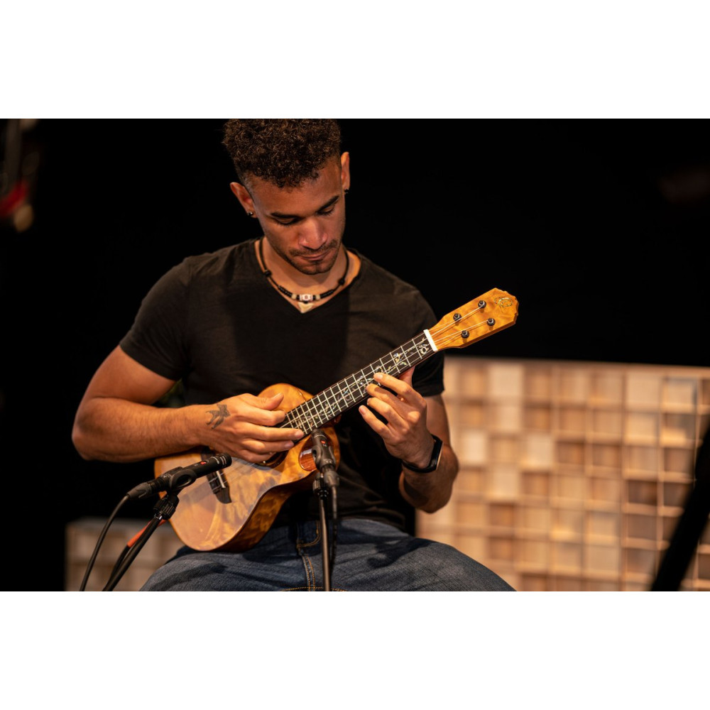 Ortega RUET-QMA Elite Series Concert Ukulele 4 String - Quilted Maple Natural + Bag