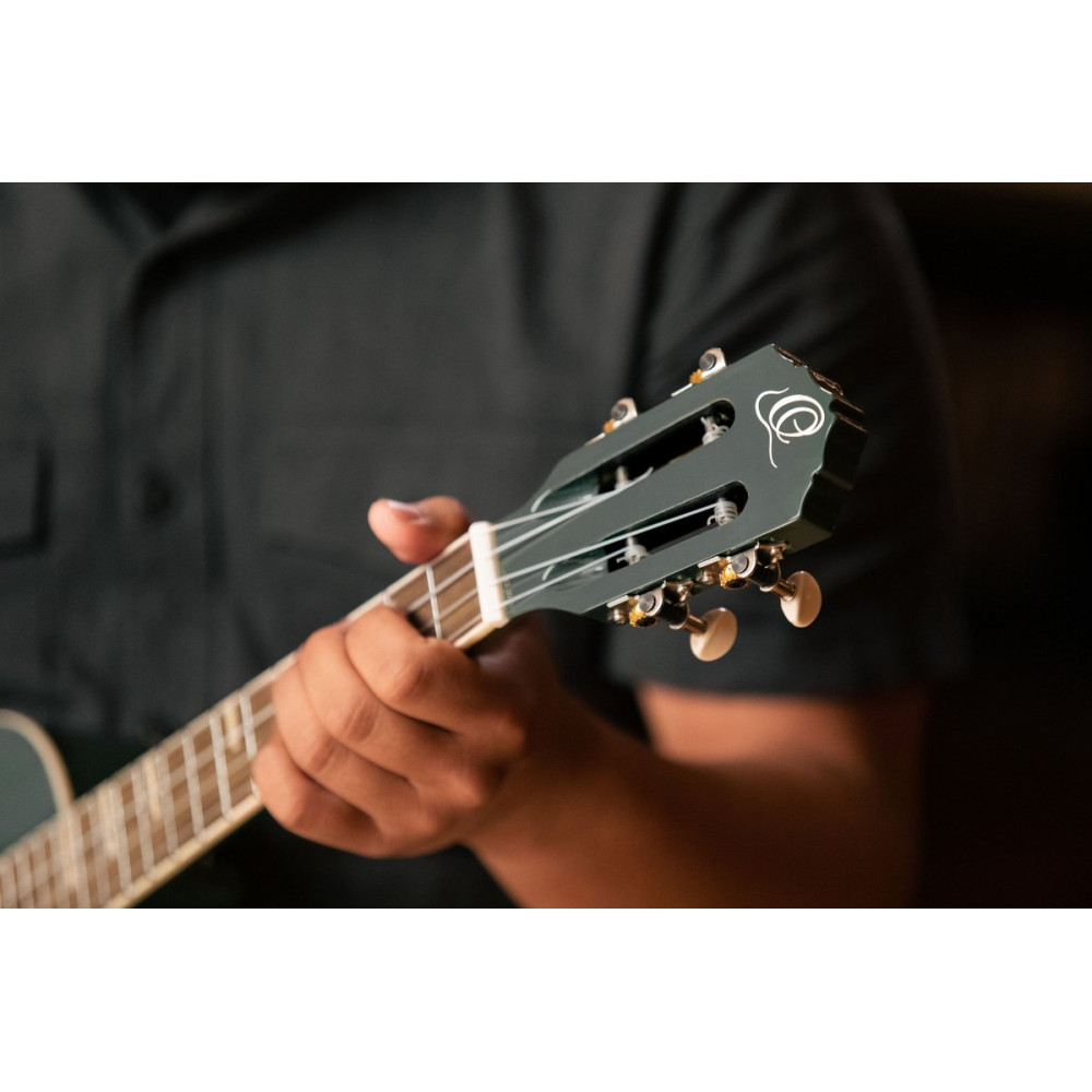 Ortega RUGA-PLT Gaucho Series Ukulele 4 String - Platinum Grey + Bag