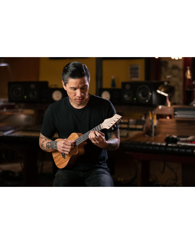 Ortega RUMG-CE Horizon Series Concert Preamp Ukulele 4 String - Mango Natural + Bag