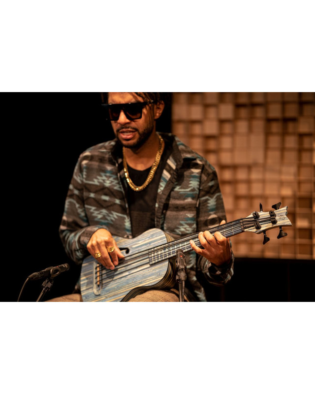Ortega RUSWB-UB Bamboo Series Short Scale Uke Bass 4 String - Solid Bamboo Stonewashed + Bag
