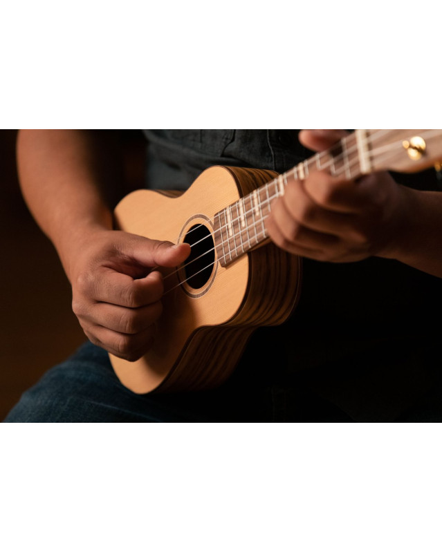 Ortega RUTI-SO Timber Series Soprano Ukulele 4 String - Solid Cedar / Walnut Natural + Bag