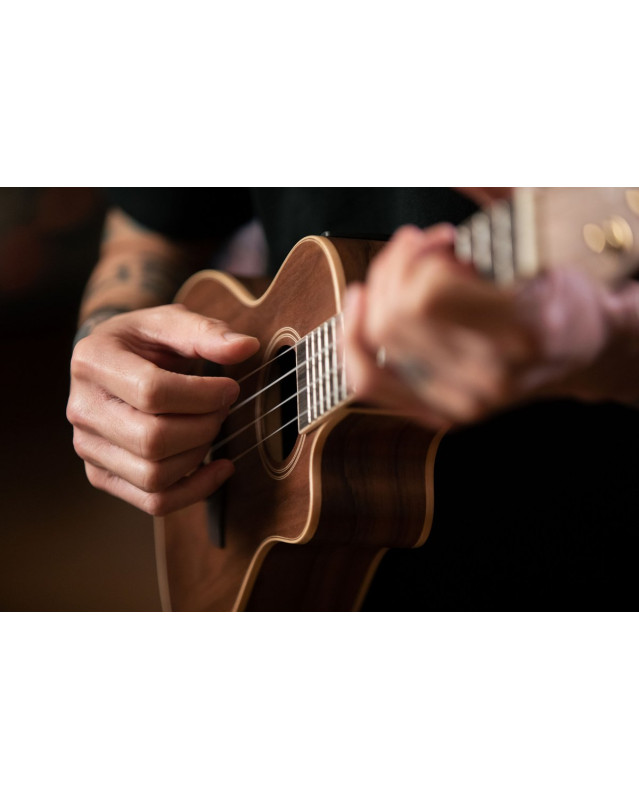 Ortega RUWN-CE Horizon Series Concert Preamp Ukulele 4 String - Walnut Natural + Bag