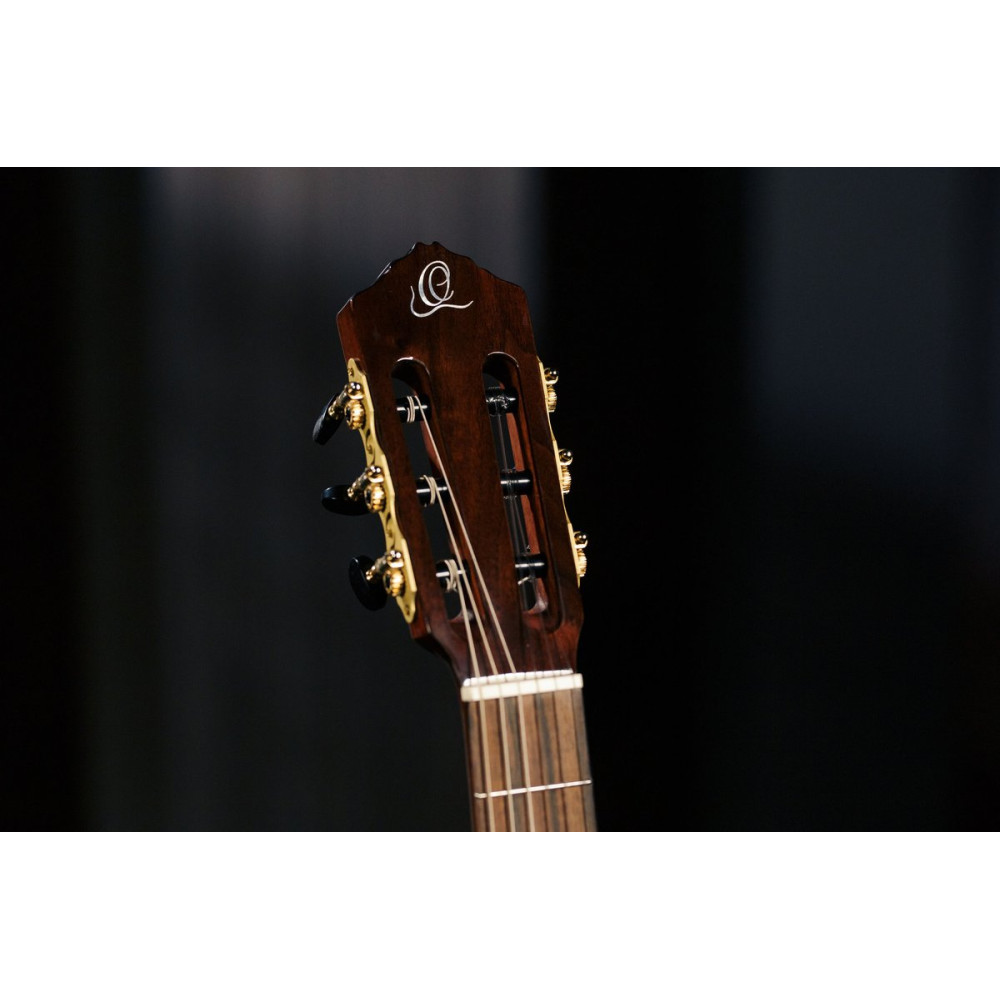 Ortega STRIPEDSU.C/E The Privat Room 4/4 Classical Guitar 6-string - Natural + Gig Bag