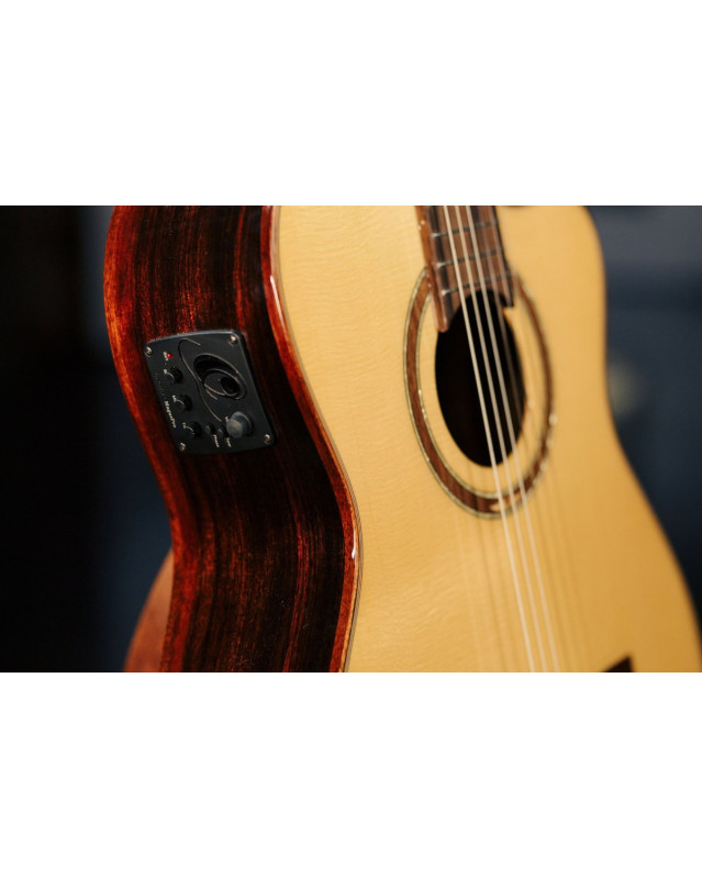 Ortega STRIPEDSU.C/E The Privat Room 4/4 Classical Guitar 6-string - Natural + Gig Bag