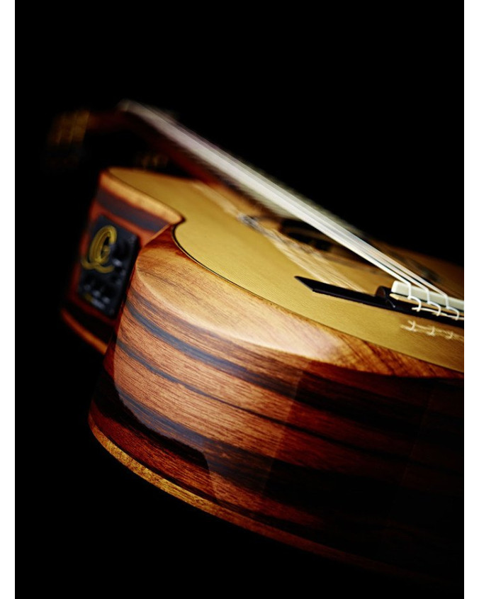 Ortega STRIPEDSU.C/E The Privat Room 4/4 Classical Guitar 6-string - Natural + Gig Bag