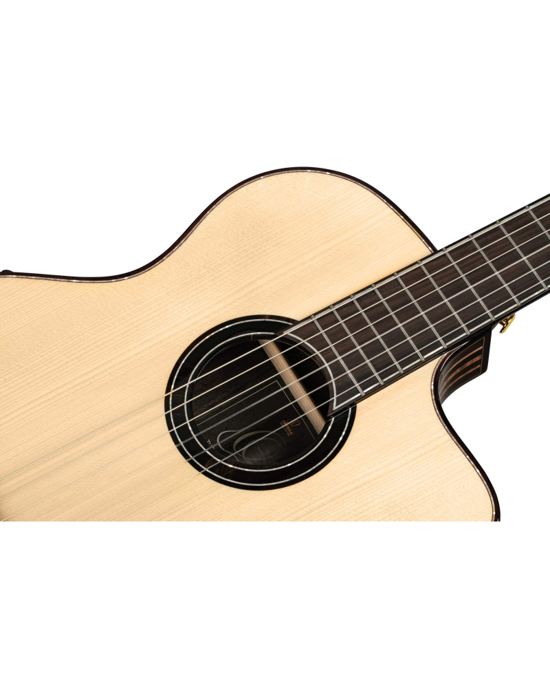 ORTEGA The Private Room 4/4 Nylon String Guitar 6-String + Gig Bag