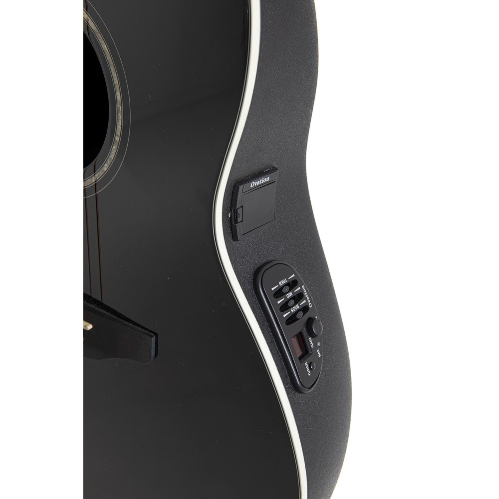 Ovation E – akustická kytara Celebrity CS Standard Mid Cutaway černá