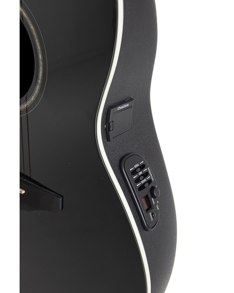 Ovation E – akustická kytara Celebrity CS Standard Mid Cutaway černá