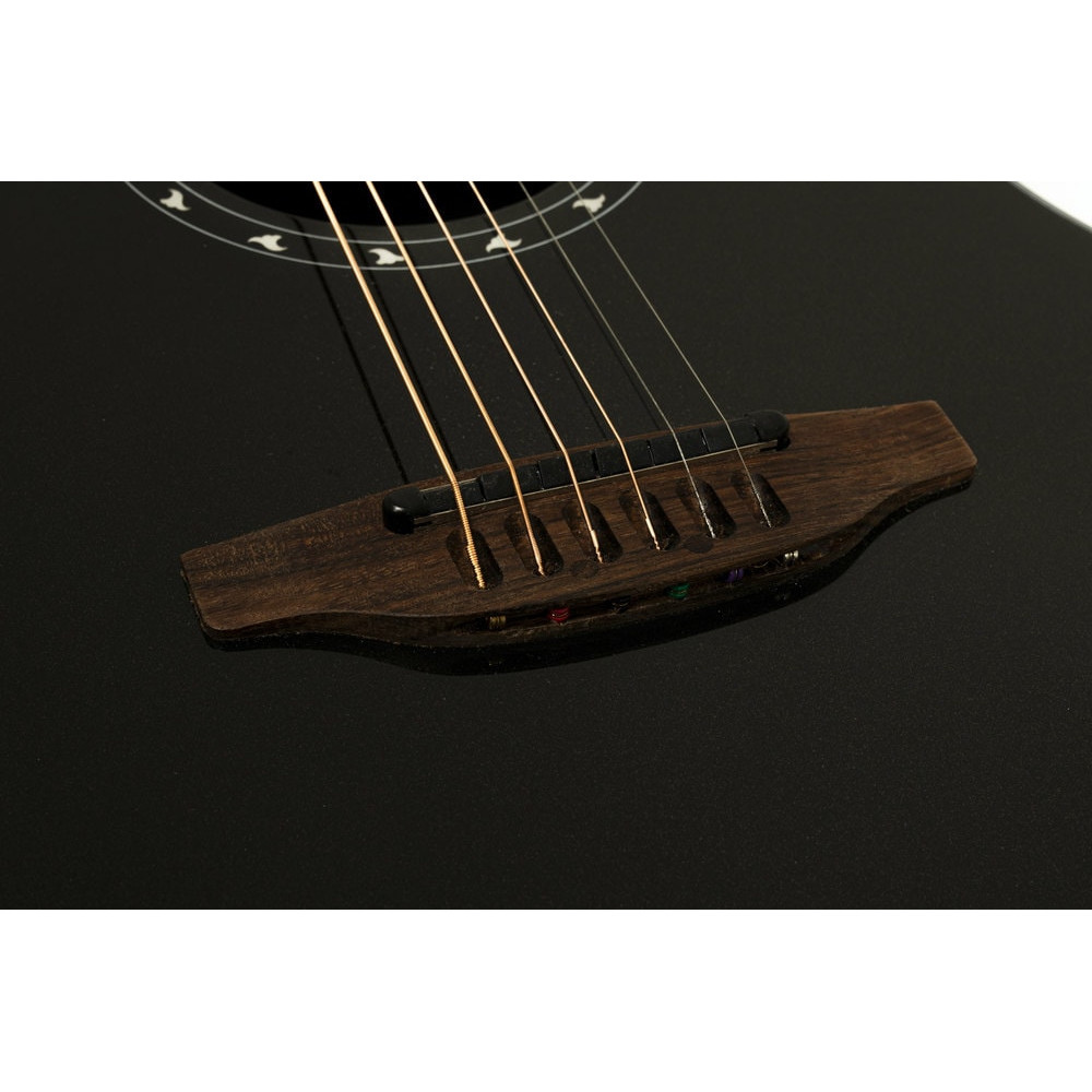 Ovation E – akustická kytara Pro Series Ultra Mid-Depth Non-Cutaway Pitch Black