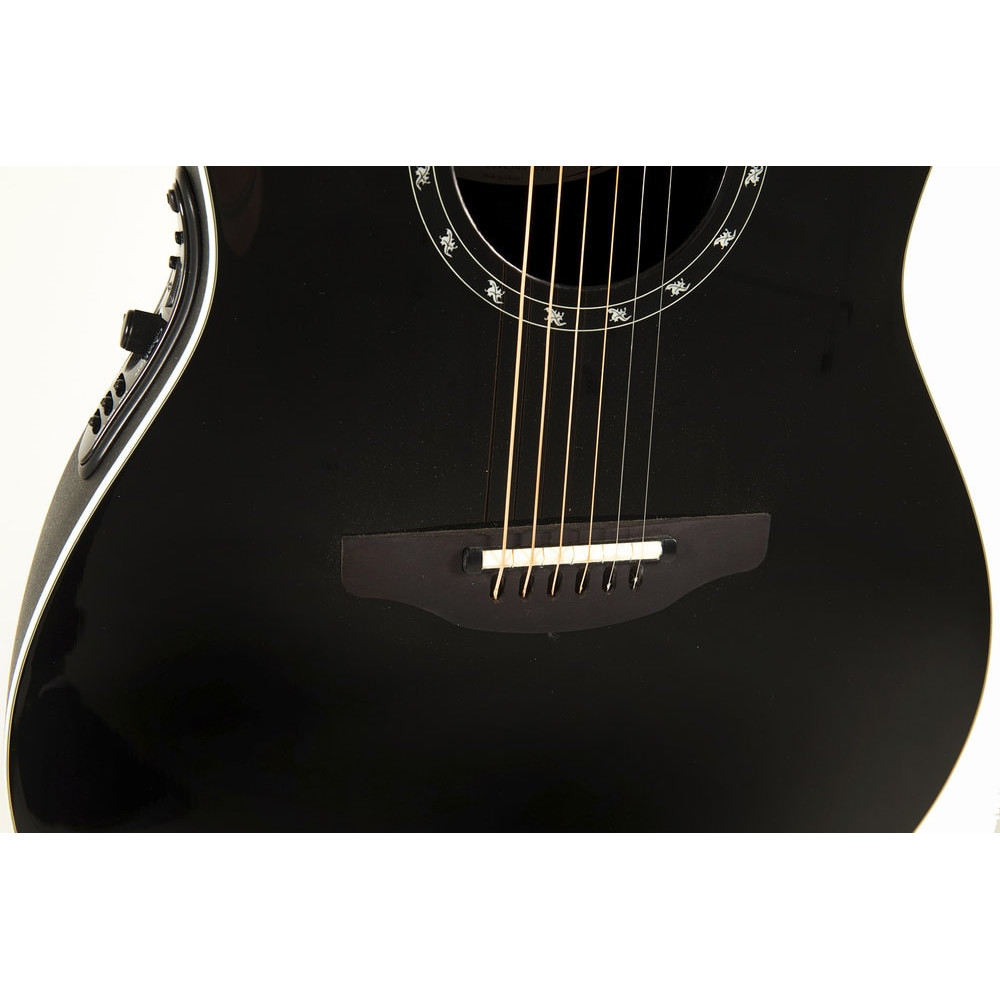 Ovation E – akustická kytara Standard Balladeer Deep Contour Cutaway Černá